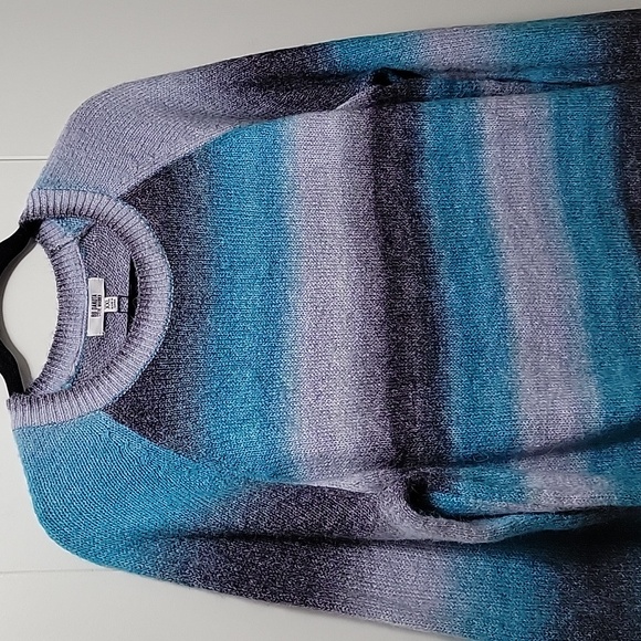 BB Dakota Steve Madden sweater - Picture 2 of 4